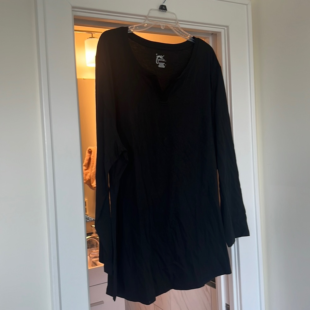Just My Size Black V Design Top